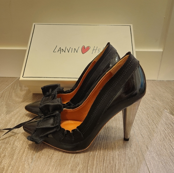 NEW Lanvin x H&M black ribbon bow leather heels - Picture 3 of 7
